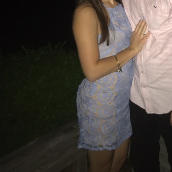 Small periwinkle and tan lace dress from Francescas - Picture 11 of 12